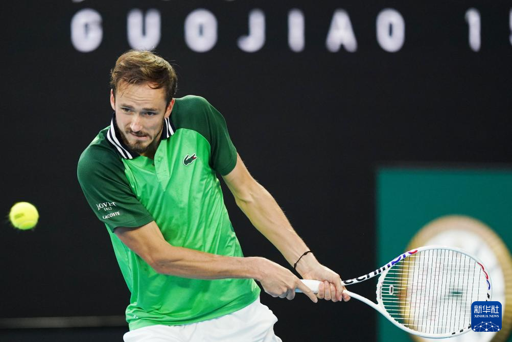 待破茧成蝶 待破茧成蝶