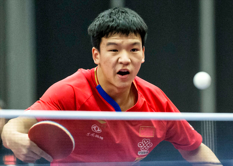 直是众人瞩 直是众人瞩