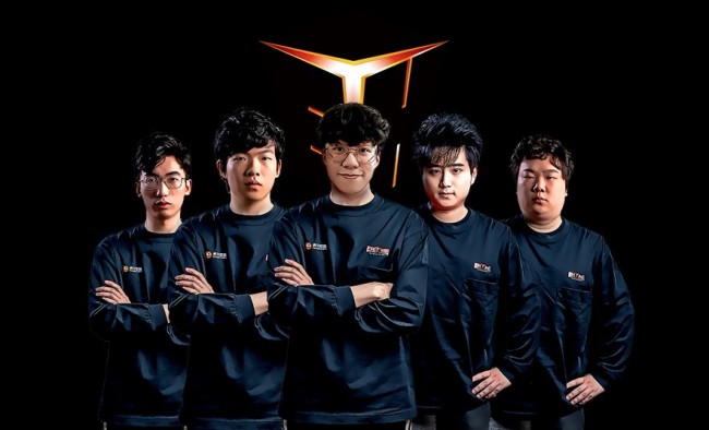 中前场通过 中前场通过